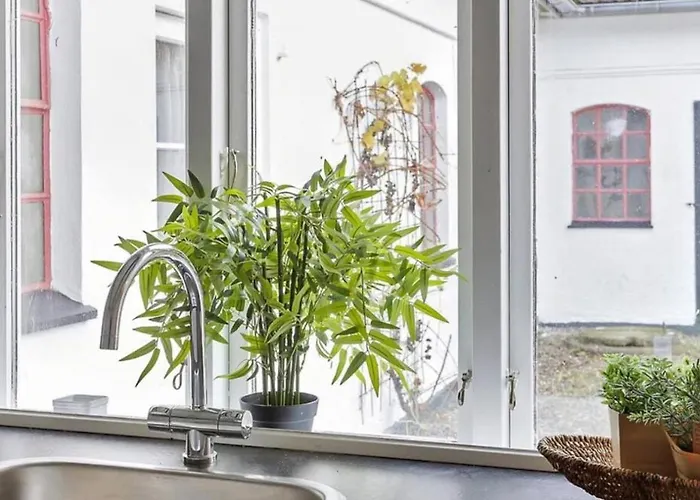 Semesterbostad Renovated By The On Mon *